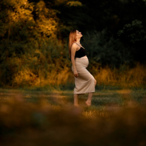 Sesja ciążowa w parku